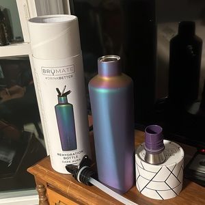 BRUMATE #Drinkbetter Rehydration bottle “Dark Aura” 750ml/25oz